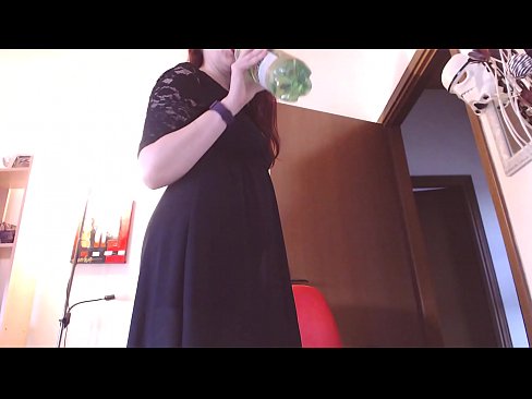 ❤️ Pokorni rob koji voli prljave i sočne gaćice primoran je da masturbira nakon što pogleda ovaj video! ❤️❌ Samo porno kod nas