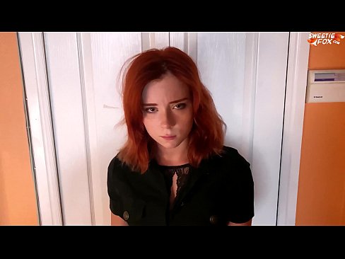 ❤️ Zaštitar kaznio zgodnu ženu zbog krađe - sperma u usta ❤️❌ Samo porno kod nas