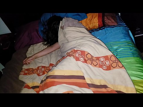 ❤️ Posinak grdi svoju mladu maćehu dok ona spava. ❤️❌ Samo porno kod nas
